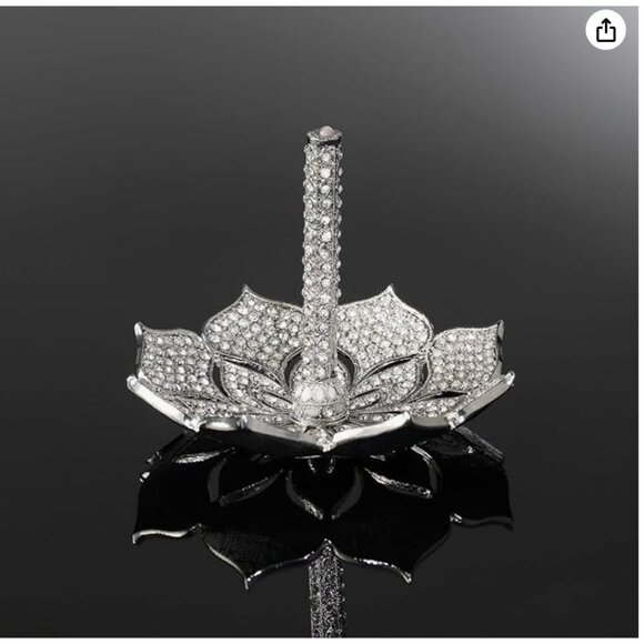 Olivia Reigal Luxury Crystal Lotus Ring Holder NWOT - Picture 1 of 8